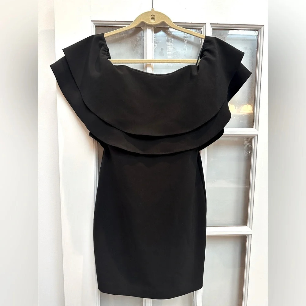 Parker Black Label Bloomingdaleโs Off The Shoulder Formal Cocktail Dress Size 2
